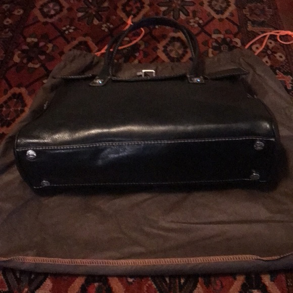 Michael Kors Black Leather Handbag.  Smoke free home. Good condition. - Picture 2 of 4